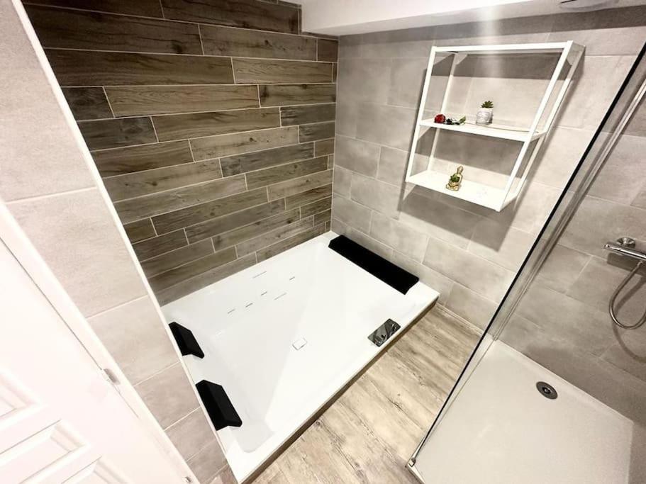 L'Evasion - Climatise - Jardin - Plage - Jacuzzi Perpignan Zewnętrze zdjęcie